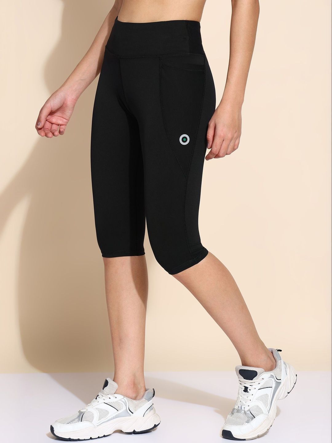 Barbora Women High-Rise Knee Length Dry Fit Tights