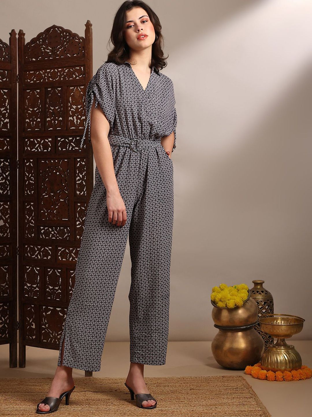 Globus Geometric Print Collared Neck Ruched Extended Sleeves Belted Long Line Jumpsuit