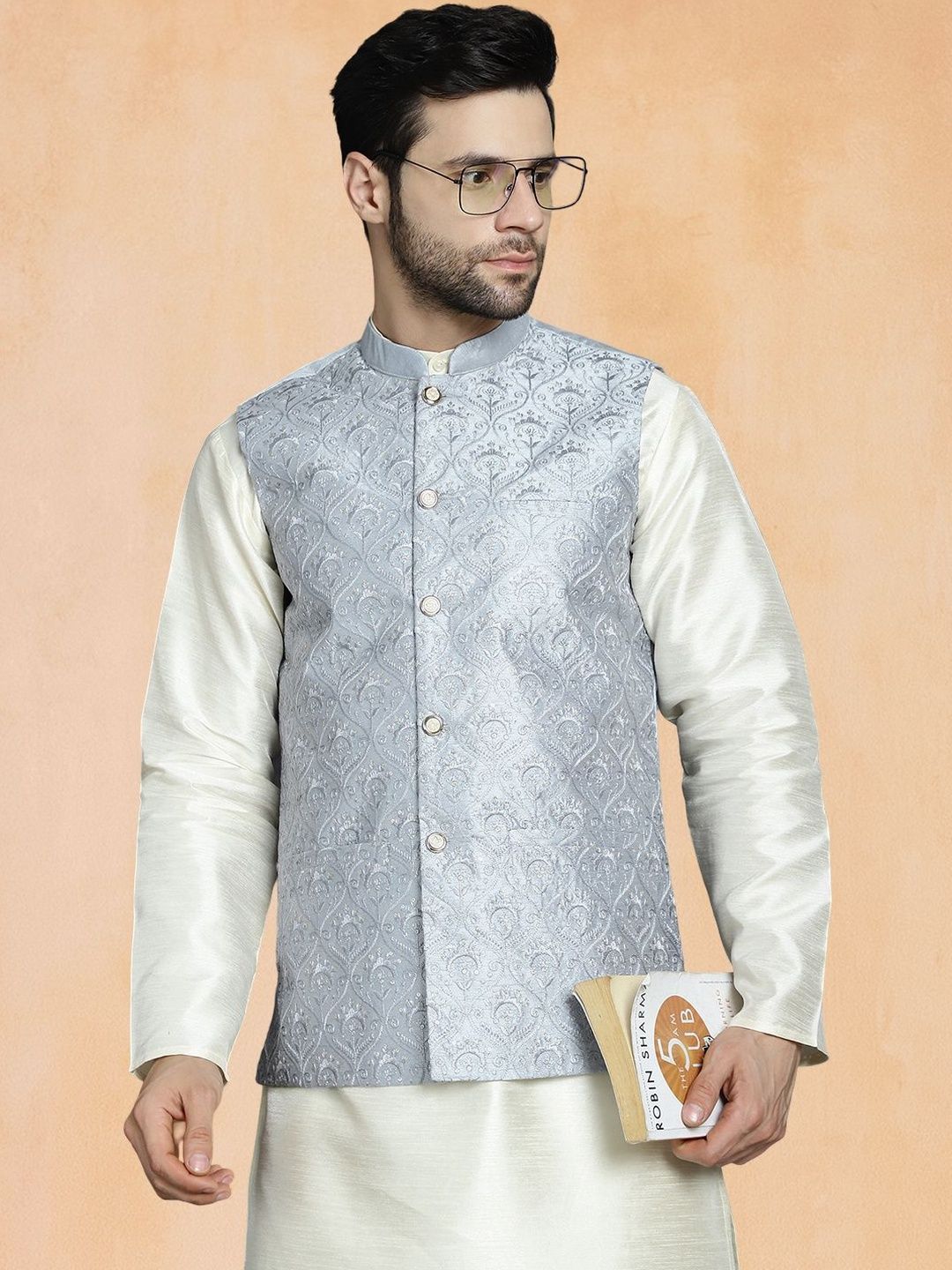 Jompers Men Embroidered Mandarin Collar Nehru Jacket