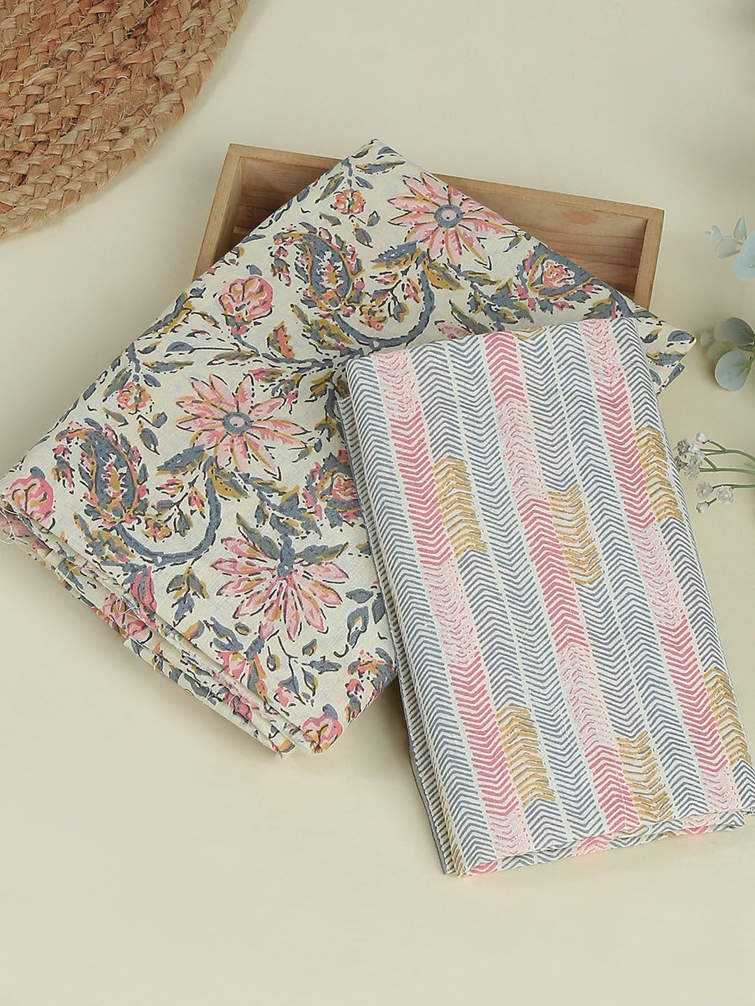 SALWAR STUDIO Floral Printed Pure Cotton Unstitched Dress Material