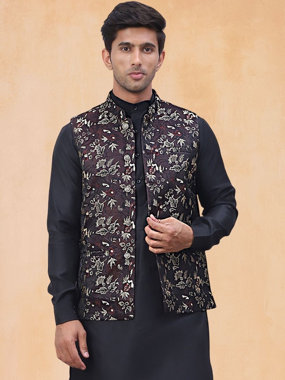 Jompers Men Embellished Mandarin Collar Nehru Jacket