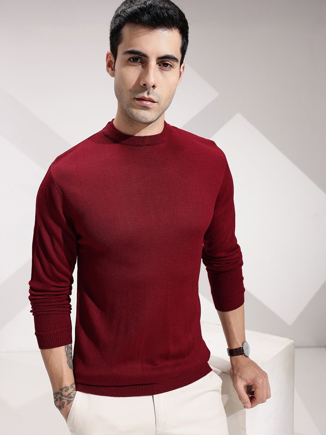 INVICTUS Round Neck Pullover Sweater