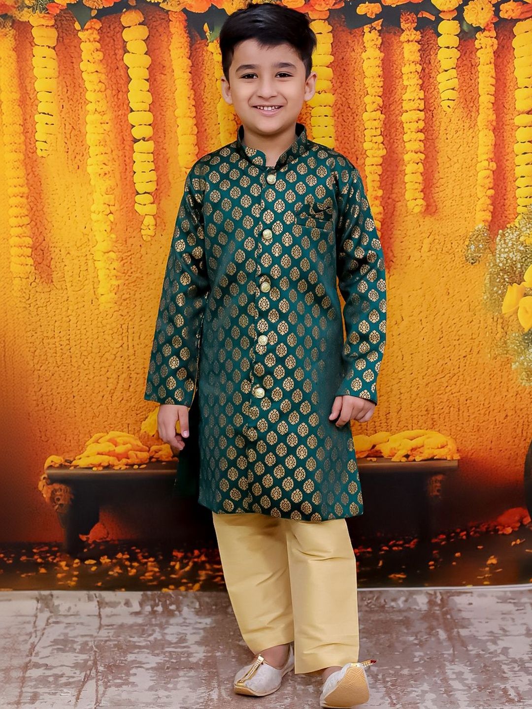 BownBee Boys Printed Front Open Jacquard Mandarin Collar Sherwani