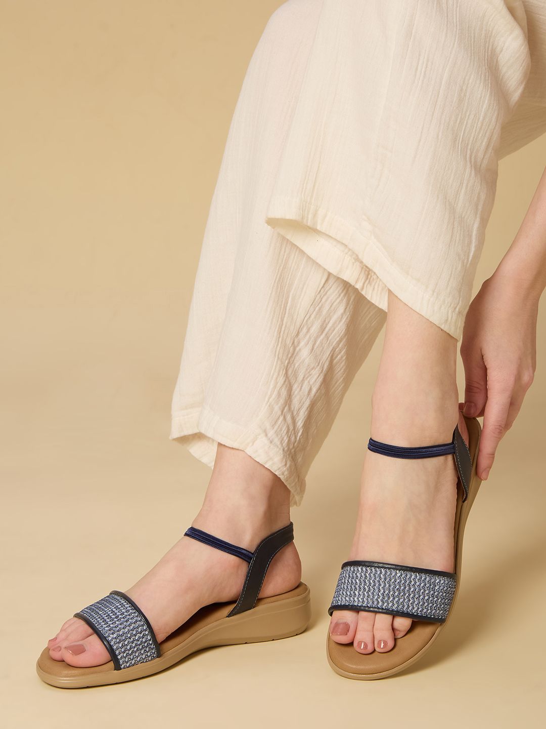 ピアス　No.4905 Buy Inc 5 Women Embellished Open Toe Comfort Sandals - Sandals for