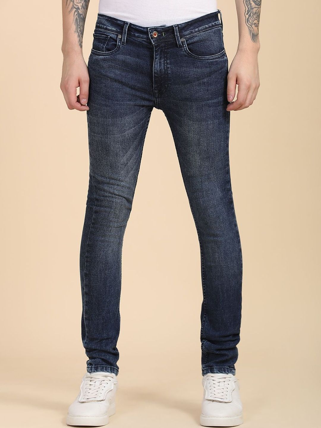 TRIGGER Men Slim Fit Mid-Rise Light Fade Stretchable Jeans