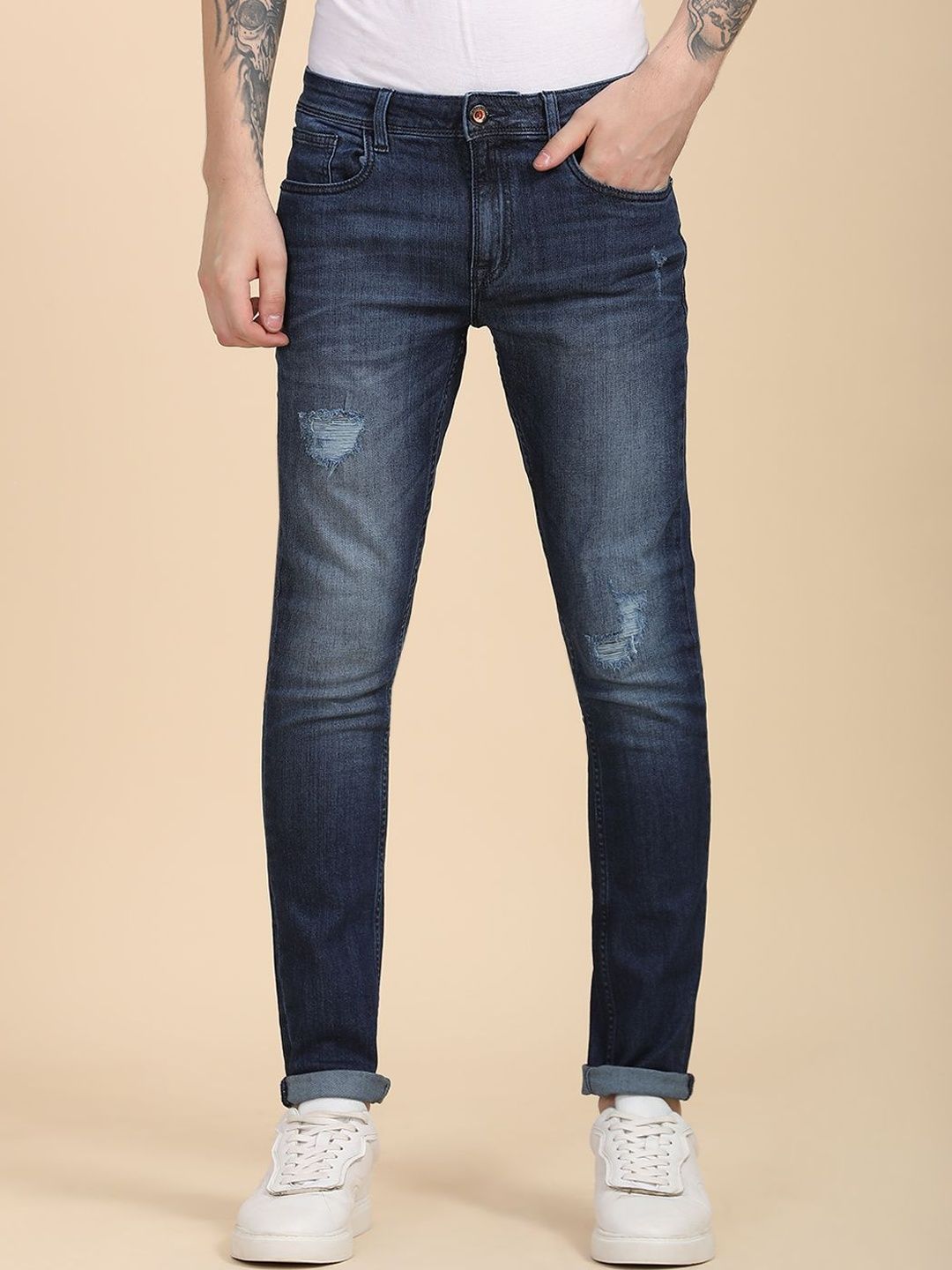 TRIGGER Men Cotton Slim Fit Mid-Rise Mildly Distressed Light Fade Stretchable Jeans