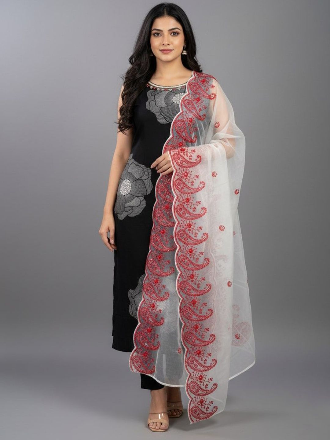 Sangria Paisley Embroidered Dupatta with Scalloped Border