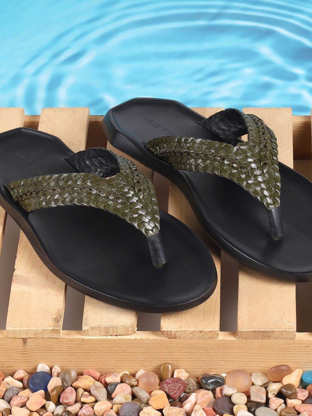 Metro Men Rubber Thong Flip-Flops