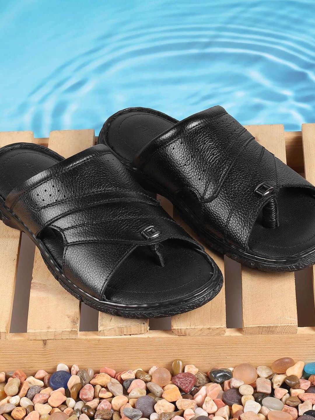 Metro Men Rubber Thong Flip-Flops