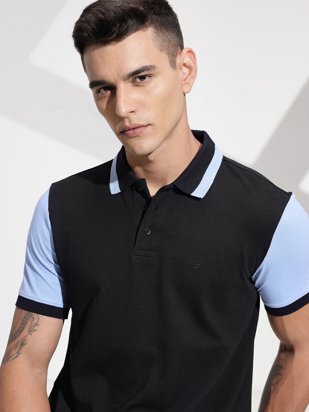 encore by INVICTUS Colourblocked Polo Collar T-shirt