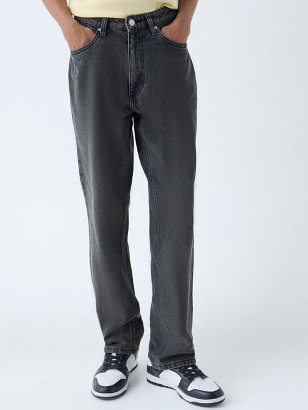 me Queen Men Flared Mid-Rise Light Fade Jeans