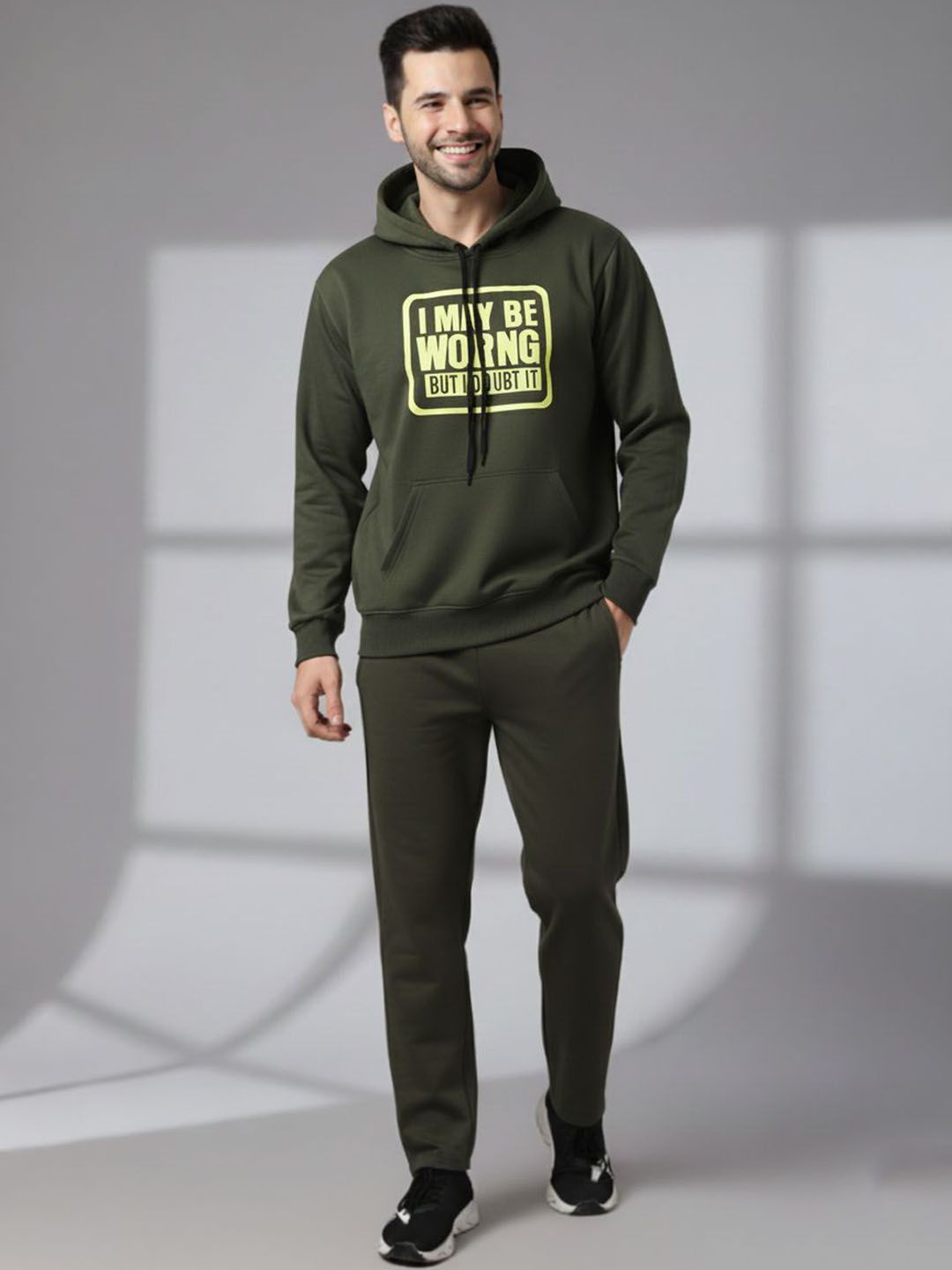 MACK JONNEY Printed Hooded Long Sleeves Sweatshirt With Trackpant