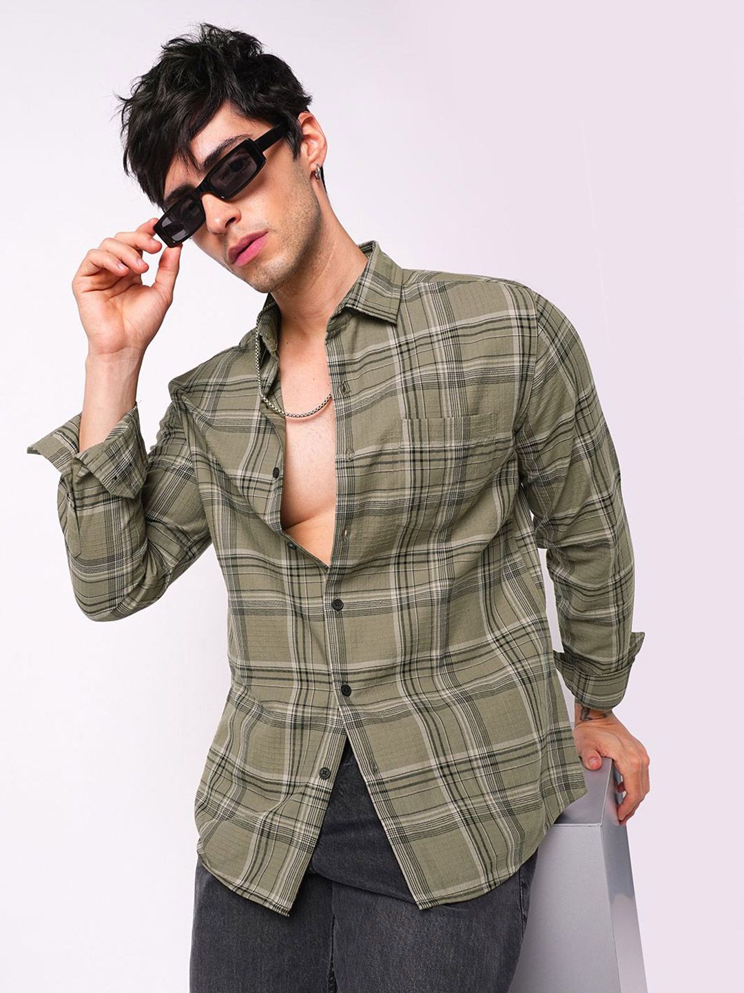 VASTRADO Men Classic Fit Checked Spread Collar Cotton Casual Shirt