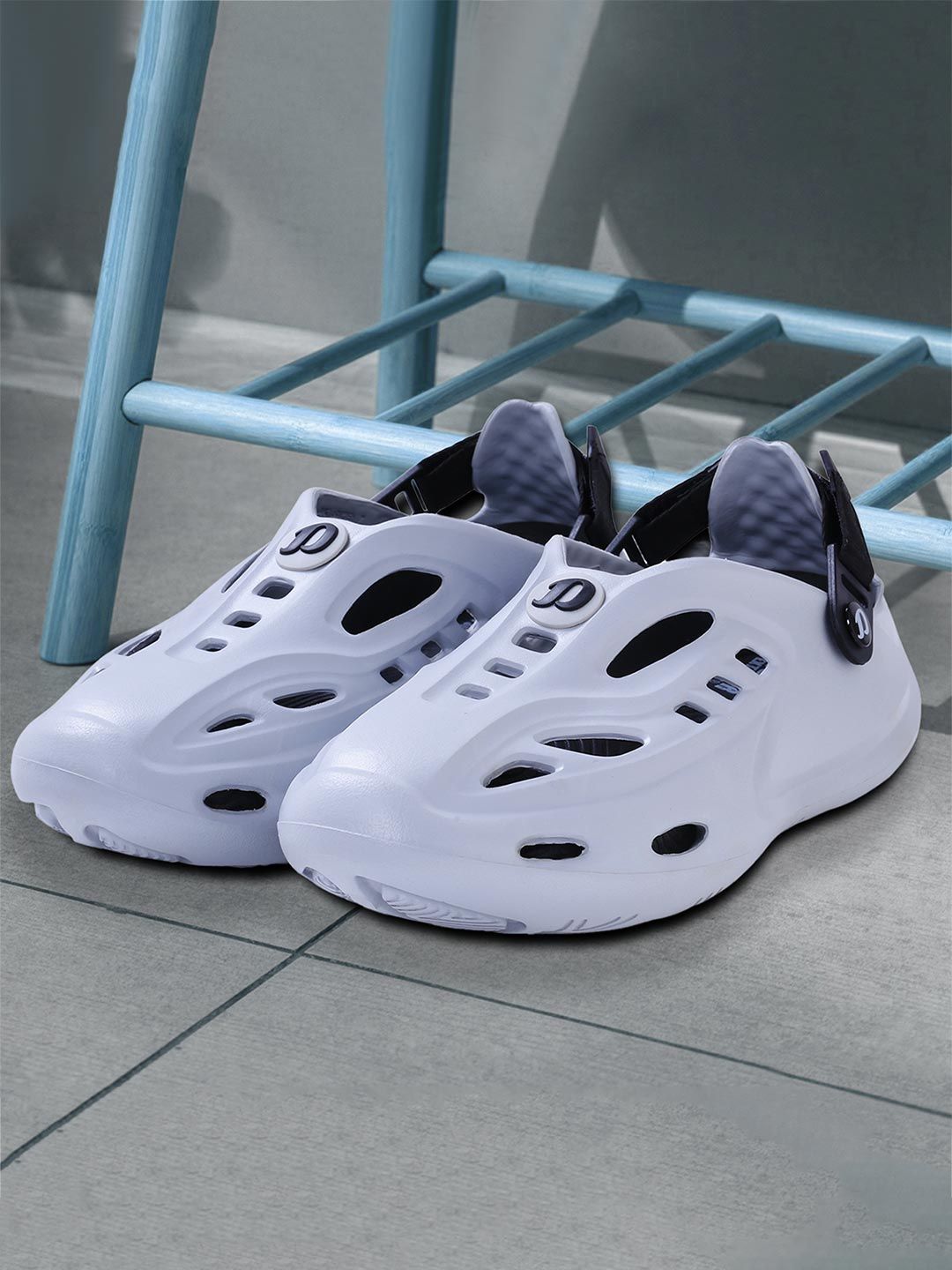 DOCTOR EXTRA SOFT Men Padding Clogs