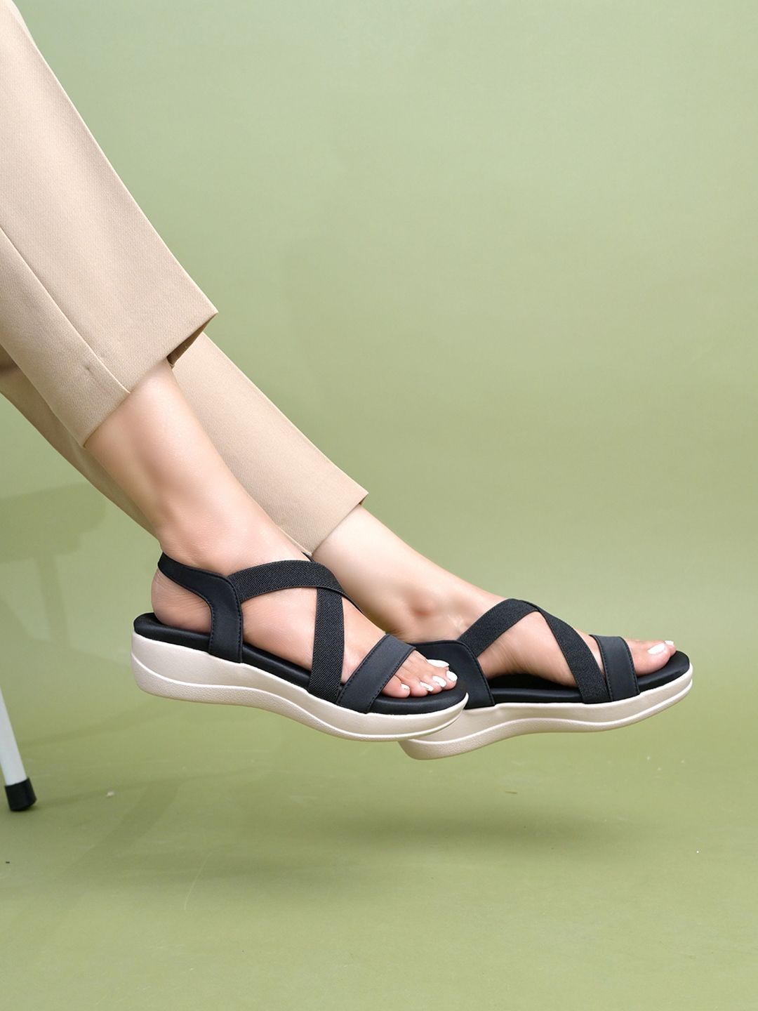 Shoetopia Shoetopia Women Synthetic Platform Sandals