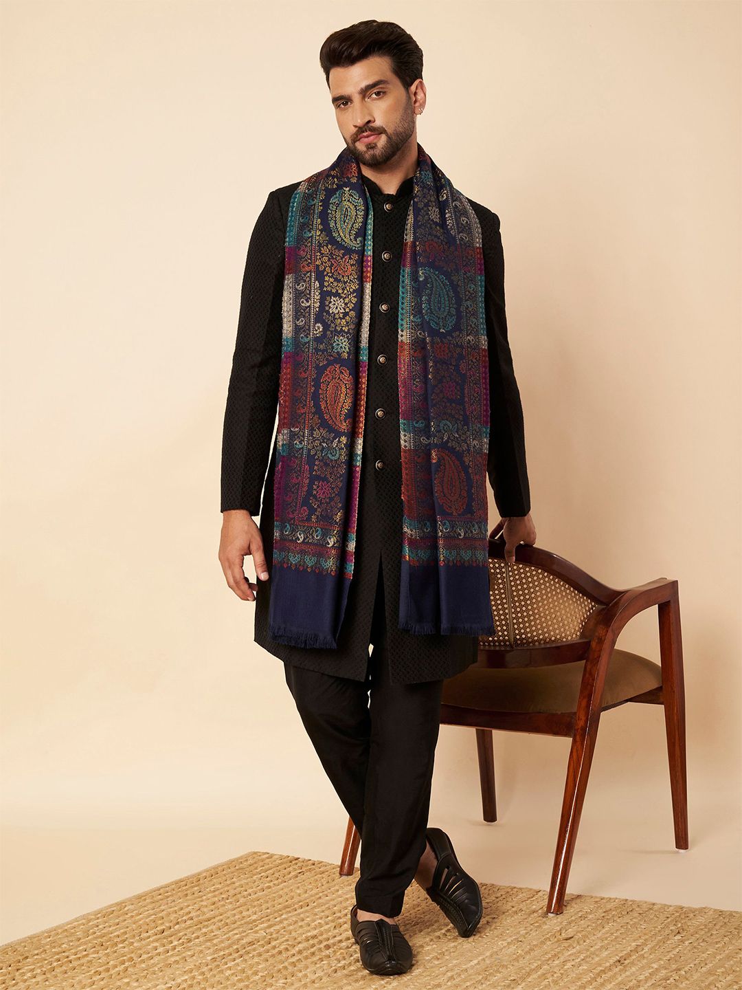 Zamour Men Embroidered Stole