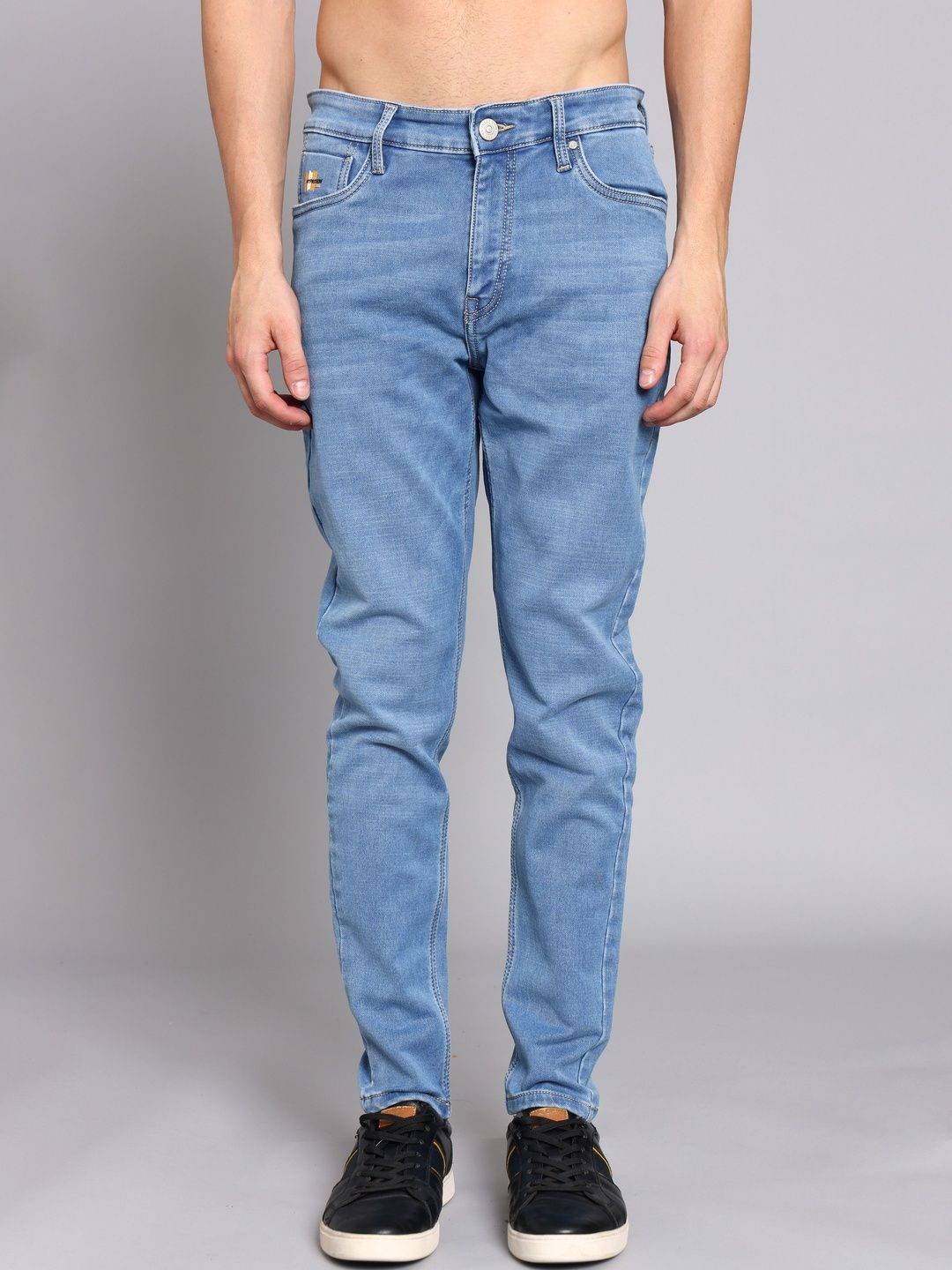 TRIGGER Men Slim Fit Mid-Rise Light Fade Stretchable Jeans
