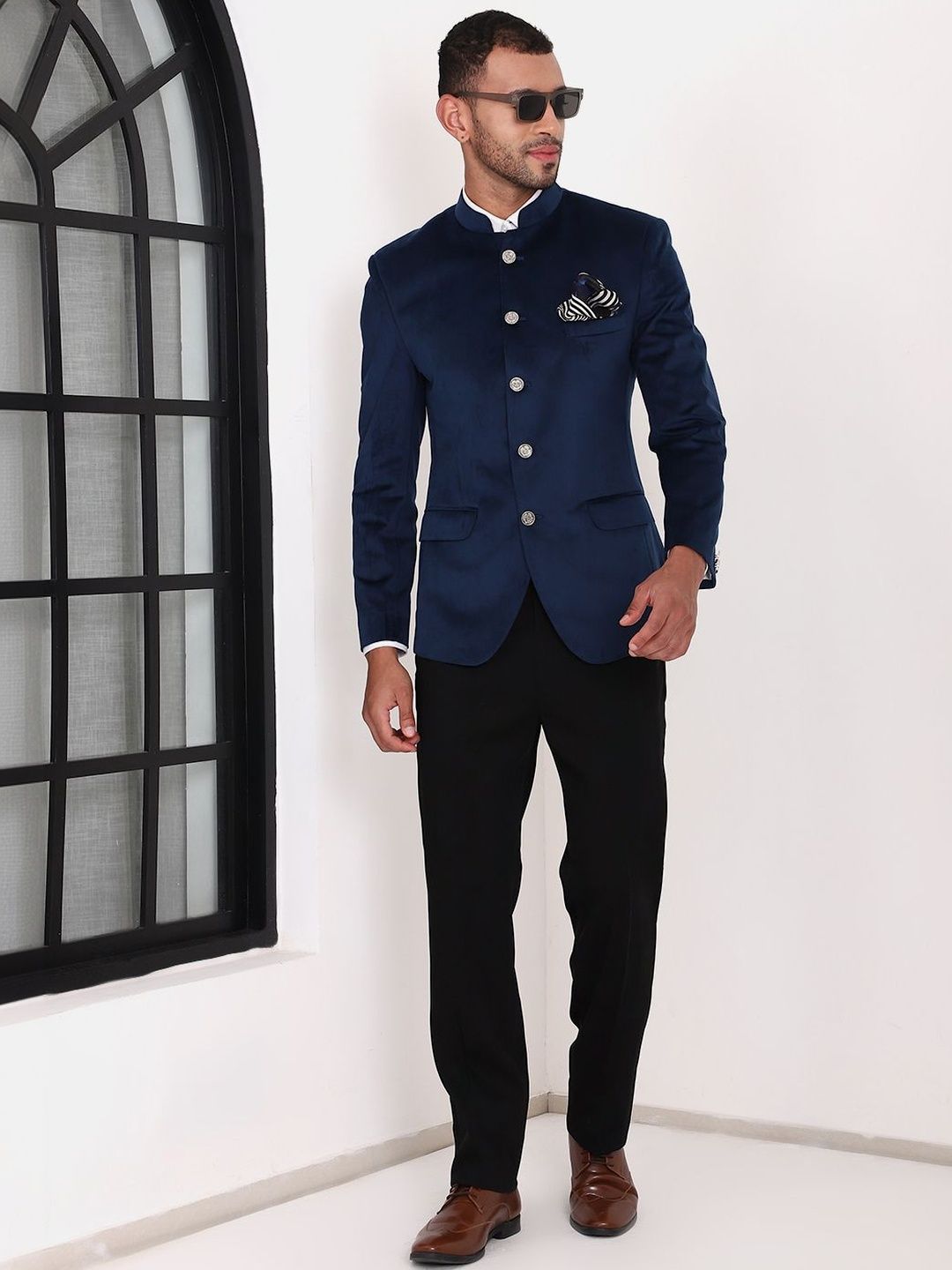 MANQ Men Slim-Fit Mandarin Collar Two-Piece Bandhgala Suit