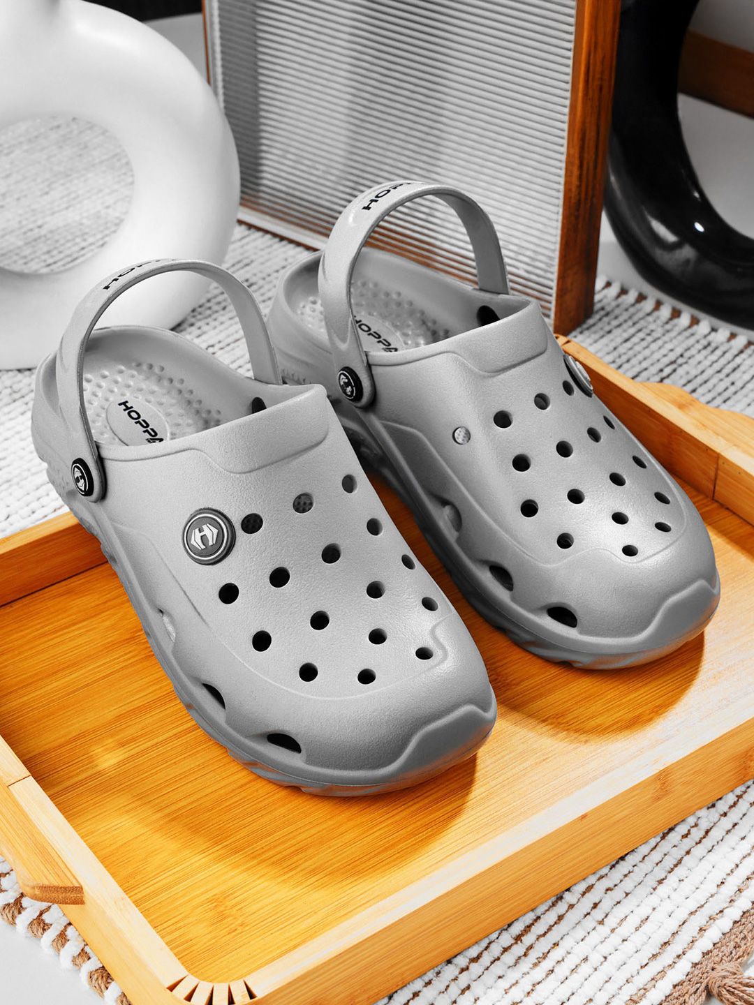 Hoppa Coucci Men Dark Grey Clogs Men