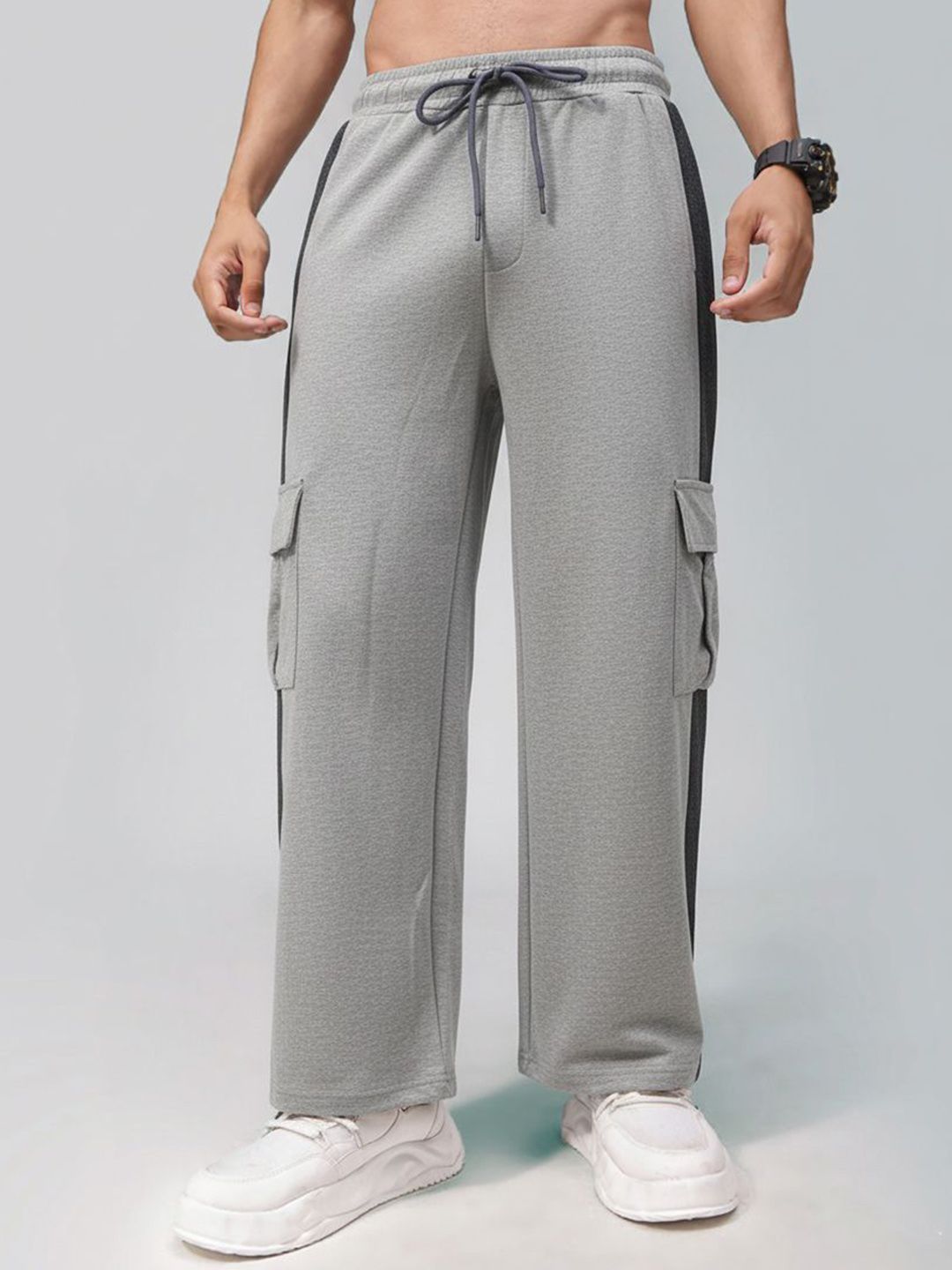 MADSTO Men Side Stripes Straight Fit Low-Rise Cotton Cargos