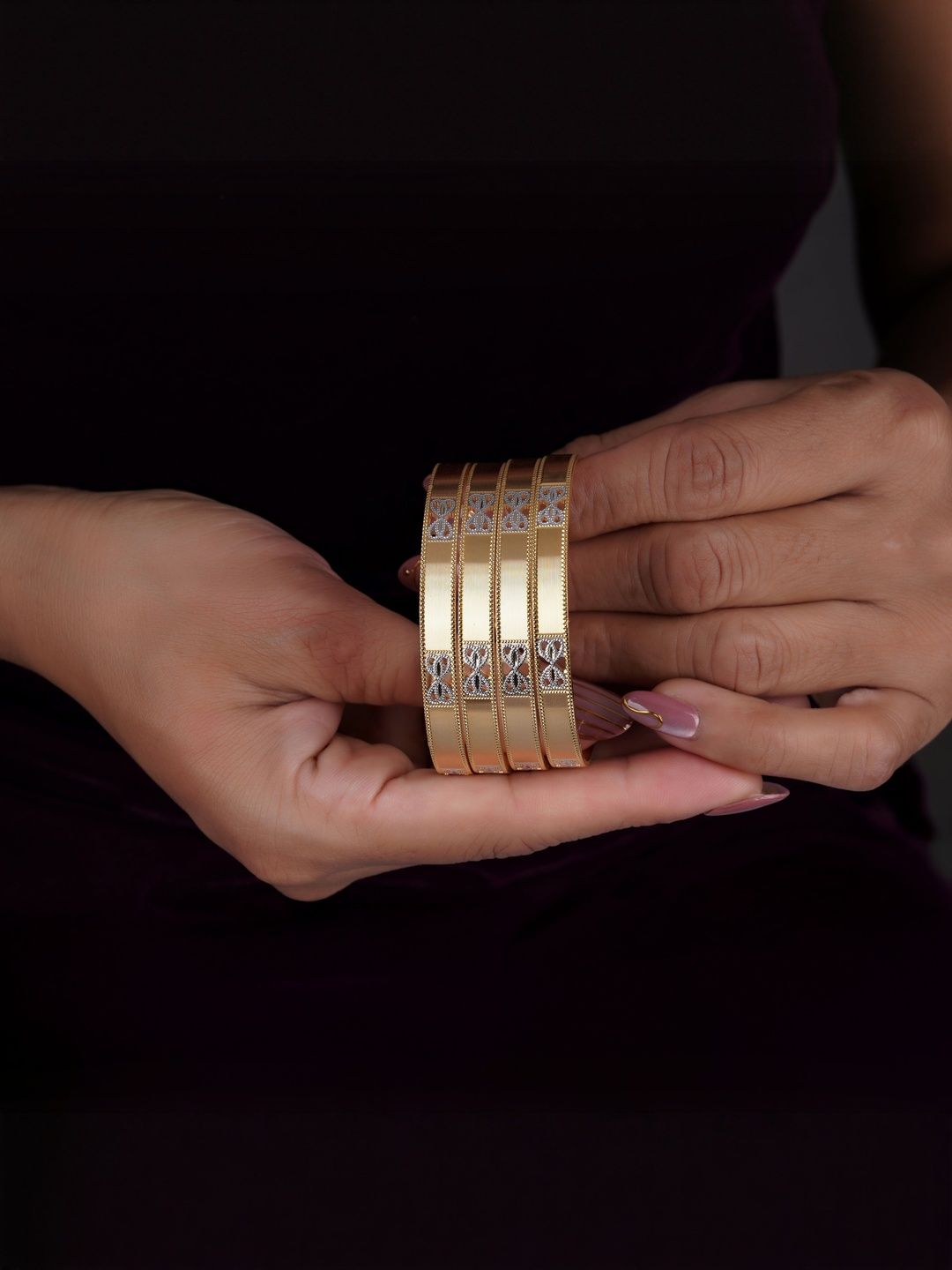 Buy Anouk Women Set Of 4 Brass Gold-Plated Bangles - Bangle for