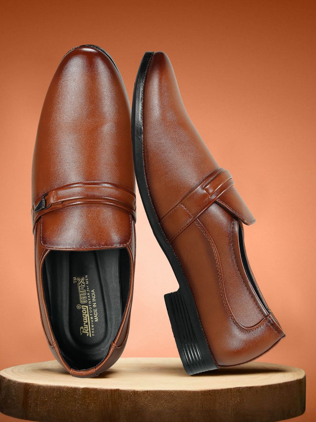 Paragon Men Cushioned Insole & Sturdy Textured Formal Shoes