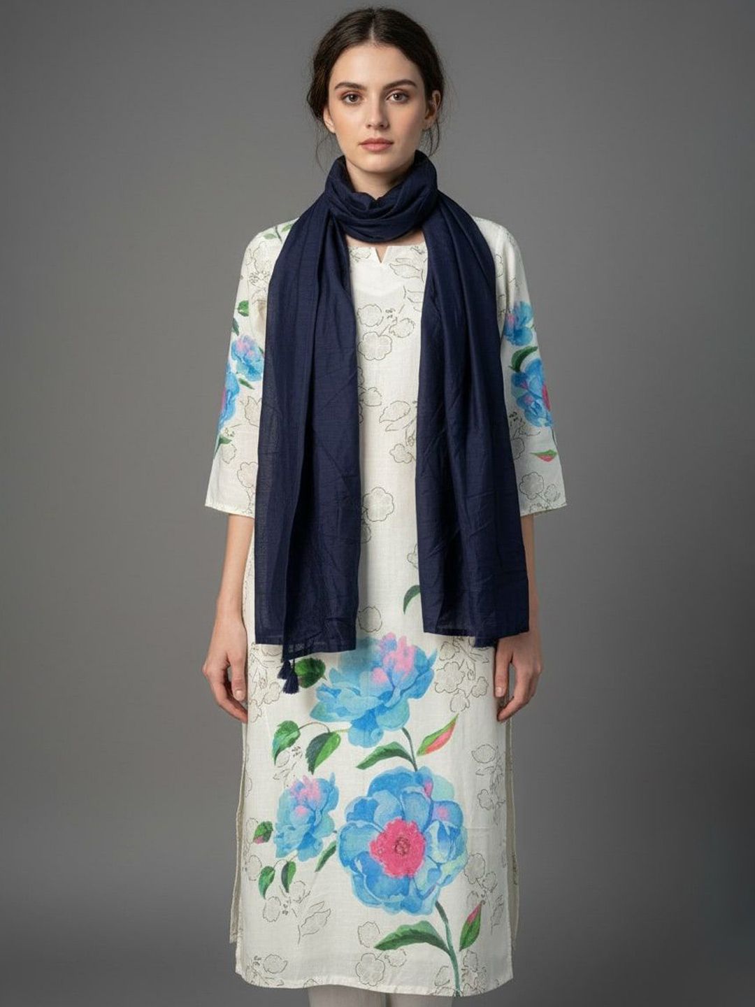 Sangria Sangria Women Solid Tasselled Border Dupatta