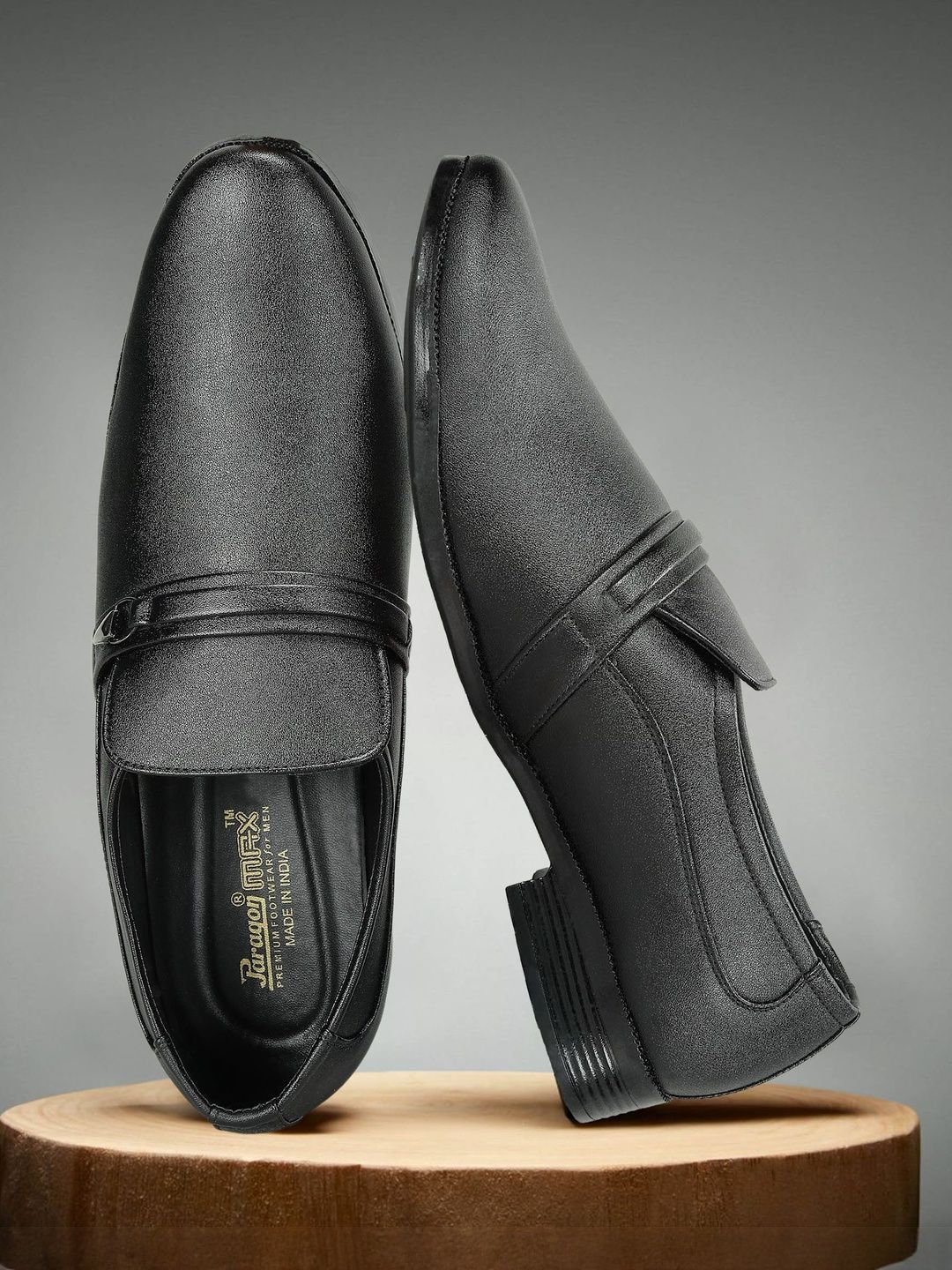 Paragon Men Textured Formal Slip-On Round Toe Loafers