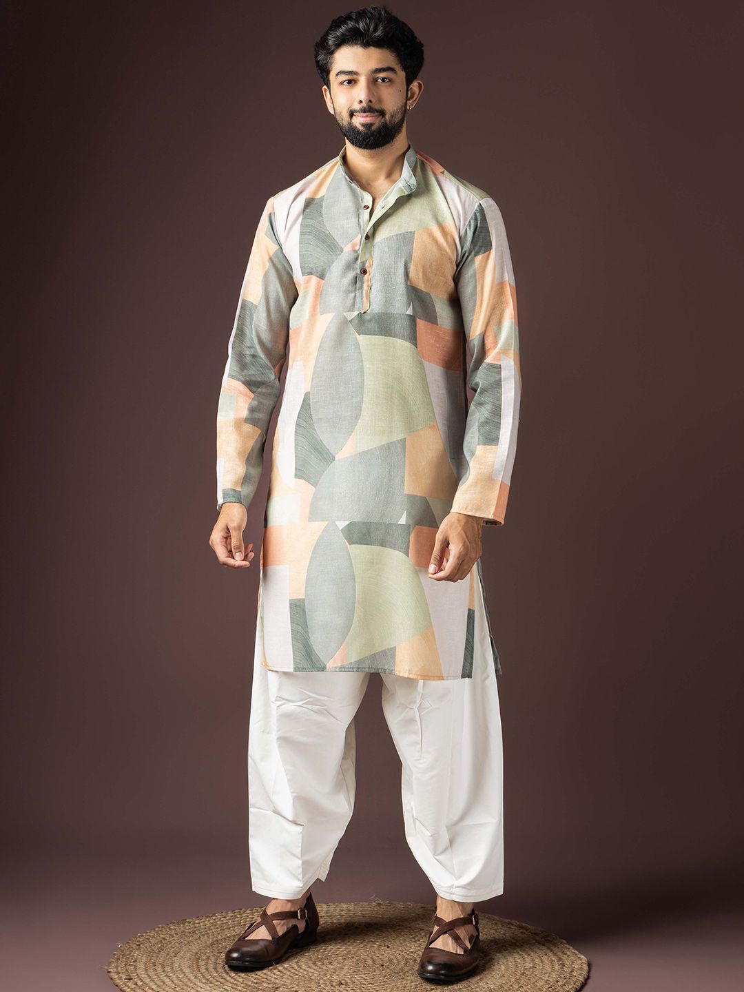 Rawayi Abstract Printed Thread Work Mandarin Collar Straight Kurta