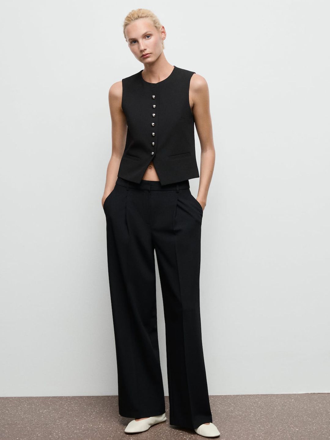 Solid Round Neck Waistcoat With Front Slit