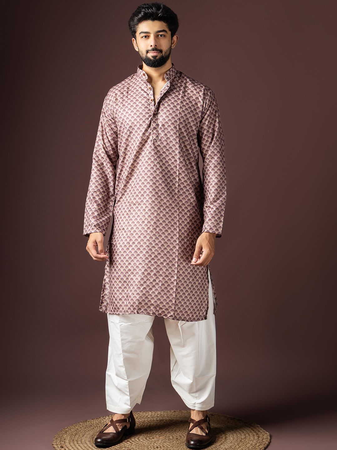 Rawayi Men Geometric Mandarin Collar Kurta