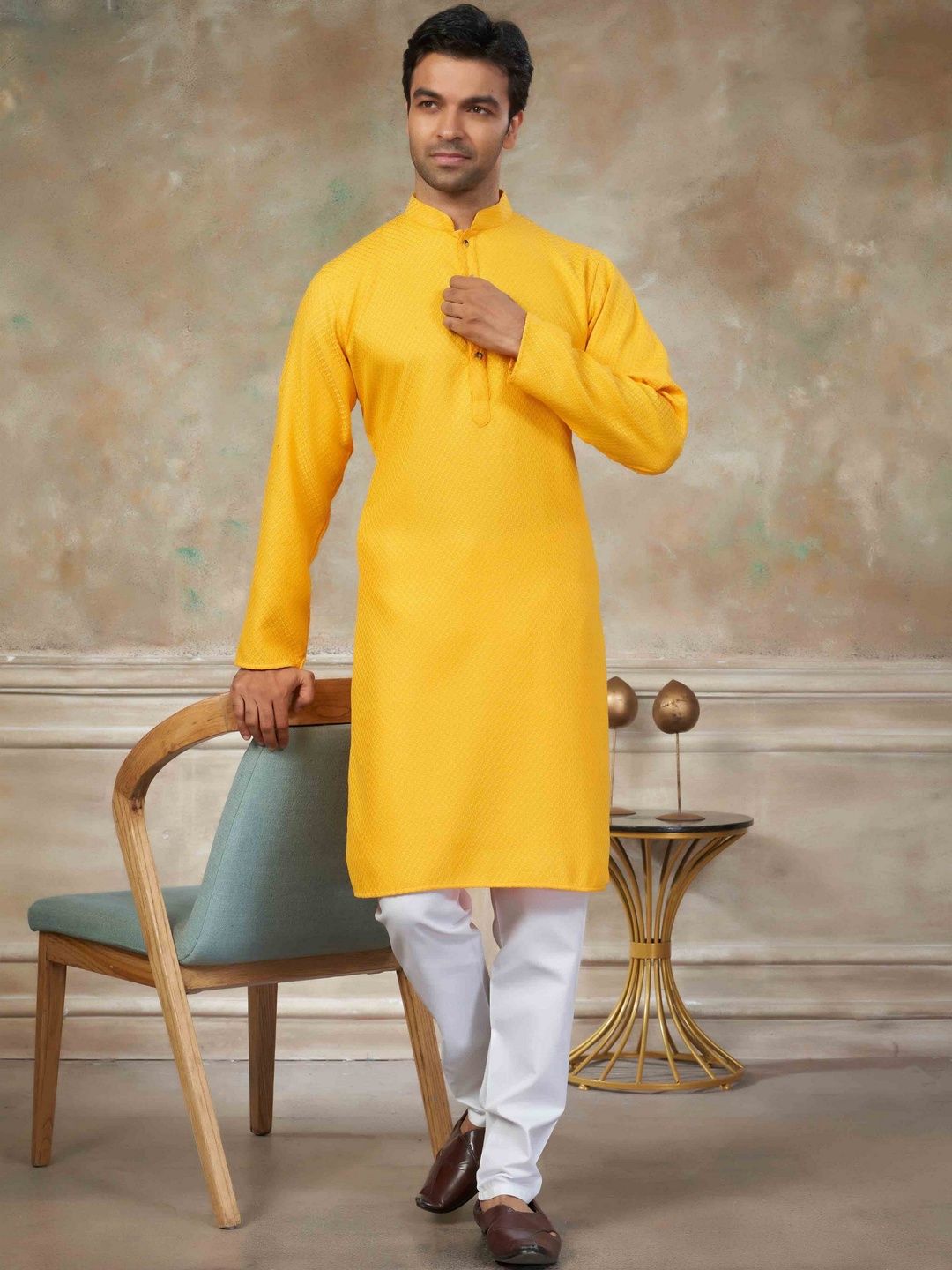House of Pataudi Embellished Mandarin Collar Straight Kurta