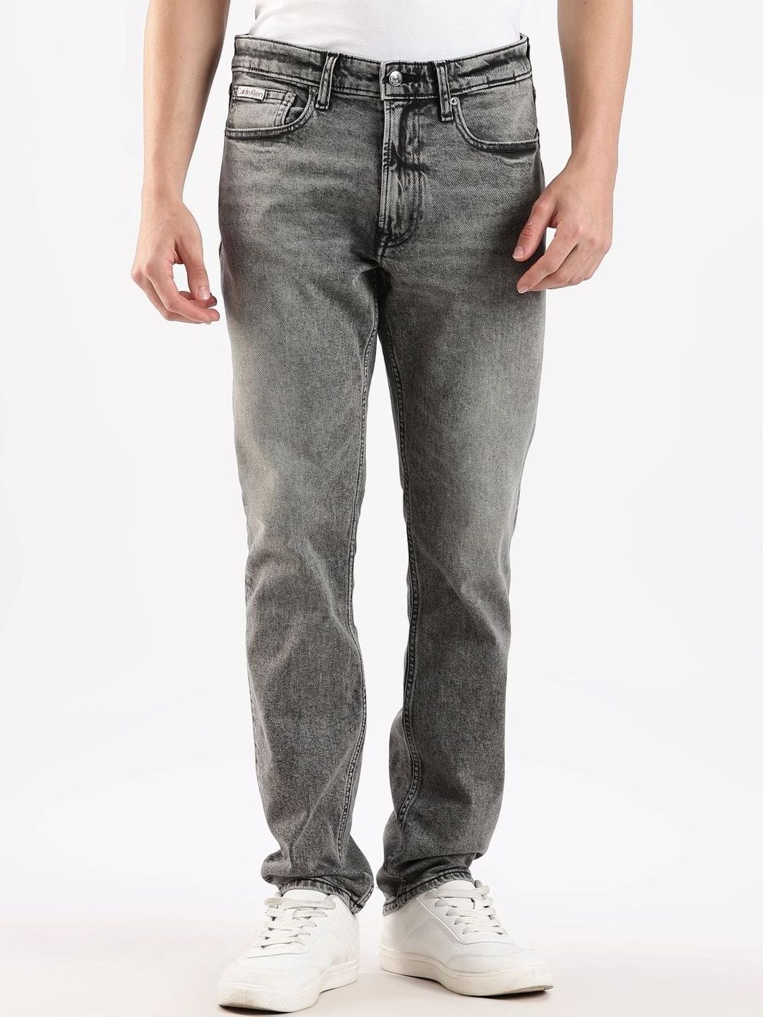 Calvin Klein Jeans Men Slim Fit Mid-Rise Light Fade Jeans