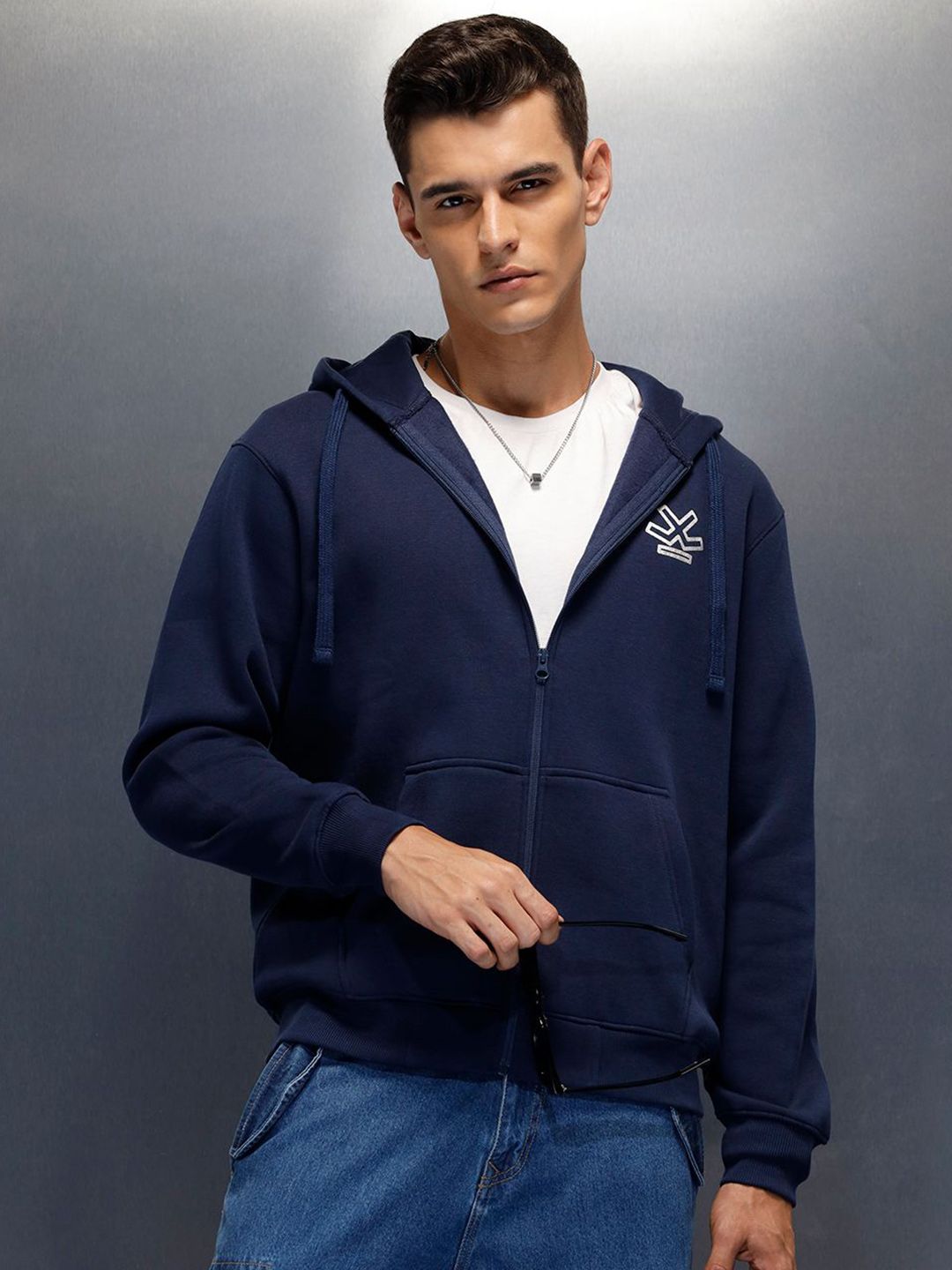 WROGN Men Solid Hooded Long Sleeves Sweatshirt