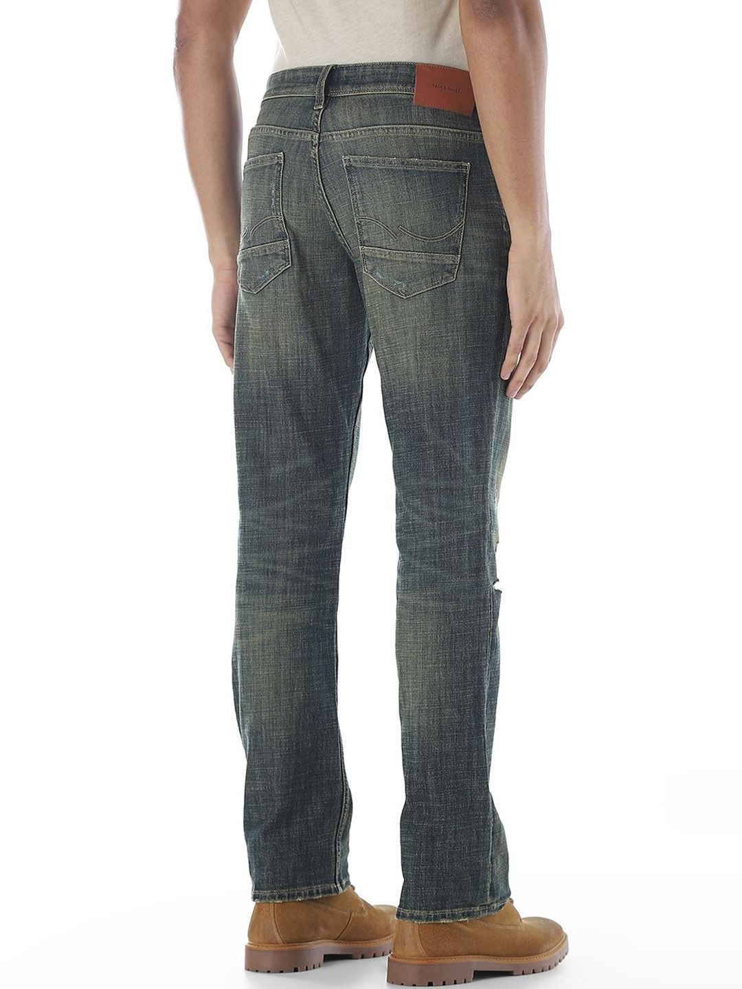 Regular Fit Low-Rise Mildly Distressed Heavy Fade Stretchable Jeans