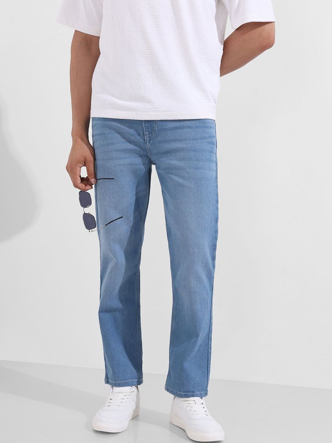 The Indian Garage Co Men Straight Fit Mid-Rise Light Fade Stretchable Jeans