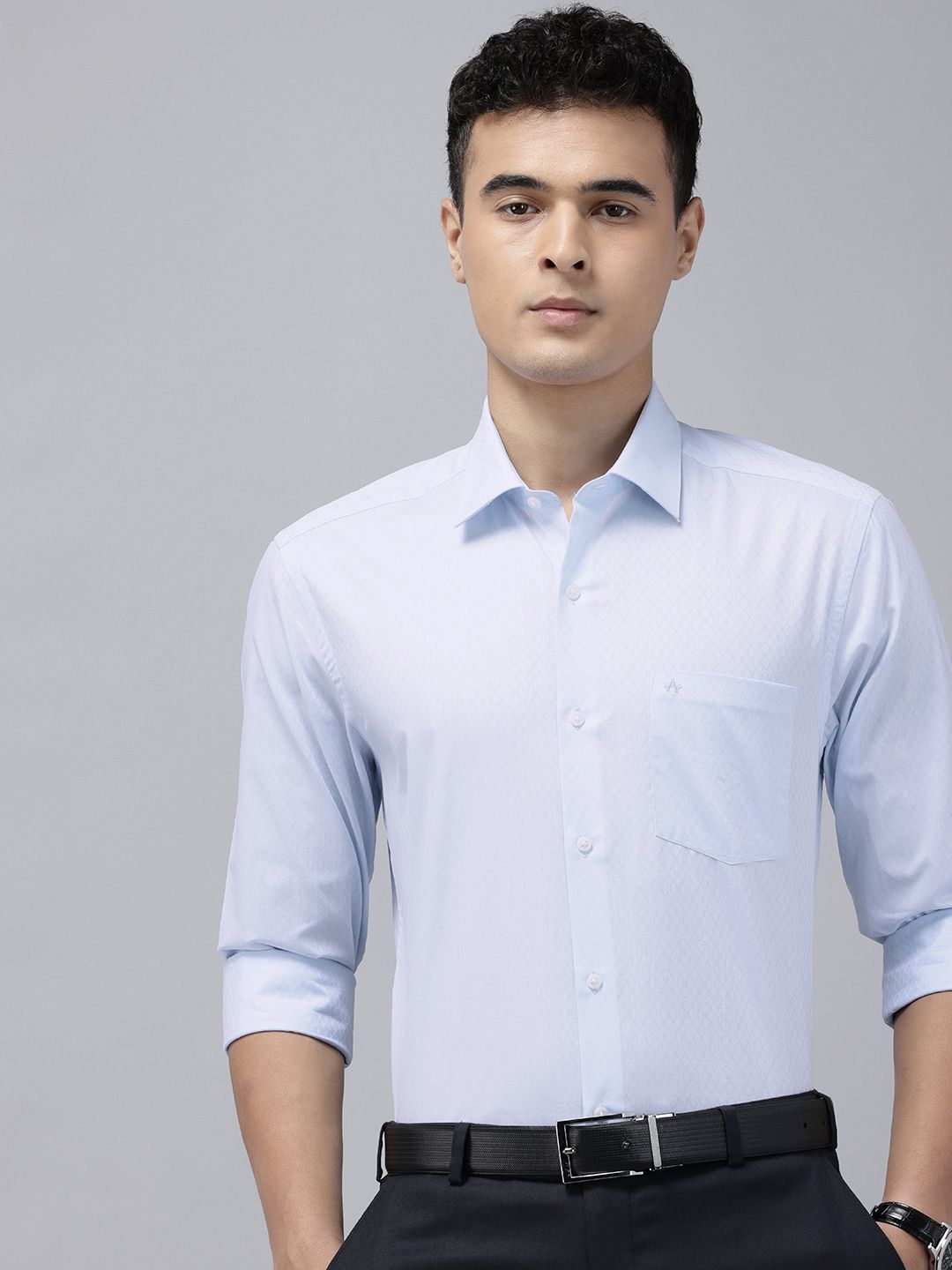 Arrow Manhattan Slim Fit Self Design Textured Pure Cotton Formal Shirt