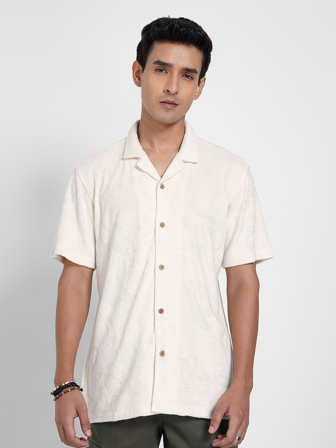 7 Alt by Pantaloons Spread Collar Slim Fit Casual Shirt