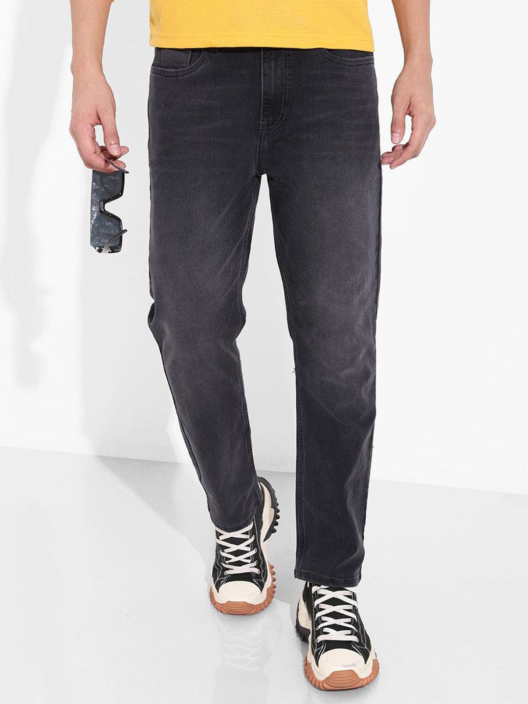The Indian Garage Co Men Straight Fit Mid-Rise Light Fade Stretchable Jeans
