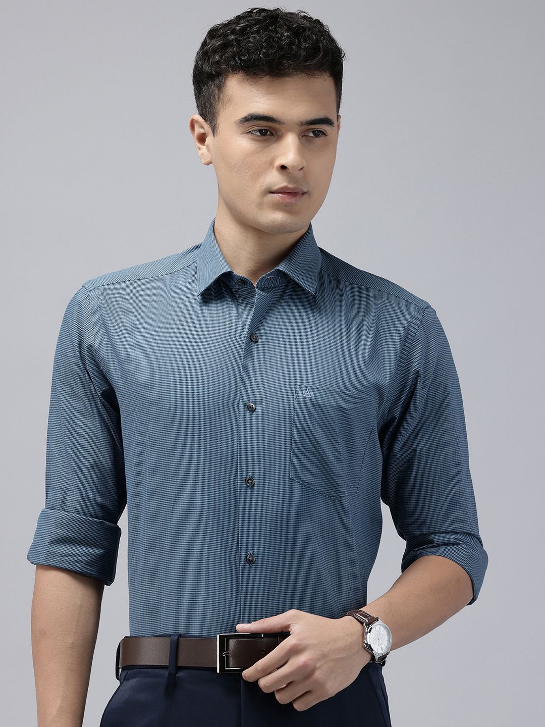 Arrow Manhattan Slim Fit Micro Ditsy Printed Pure Cotton Formal Shirt