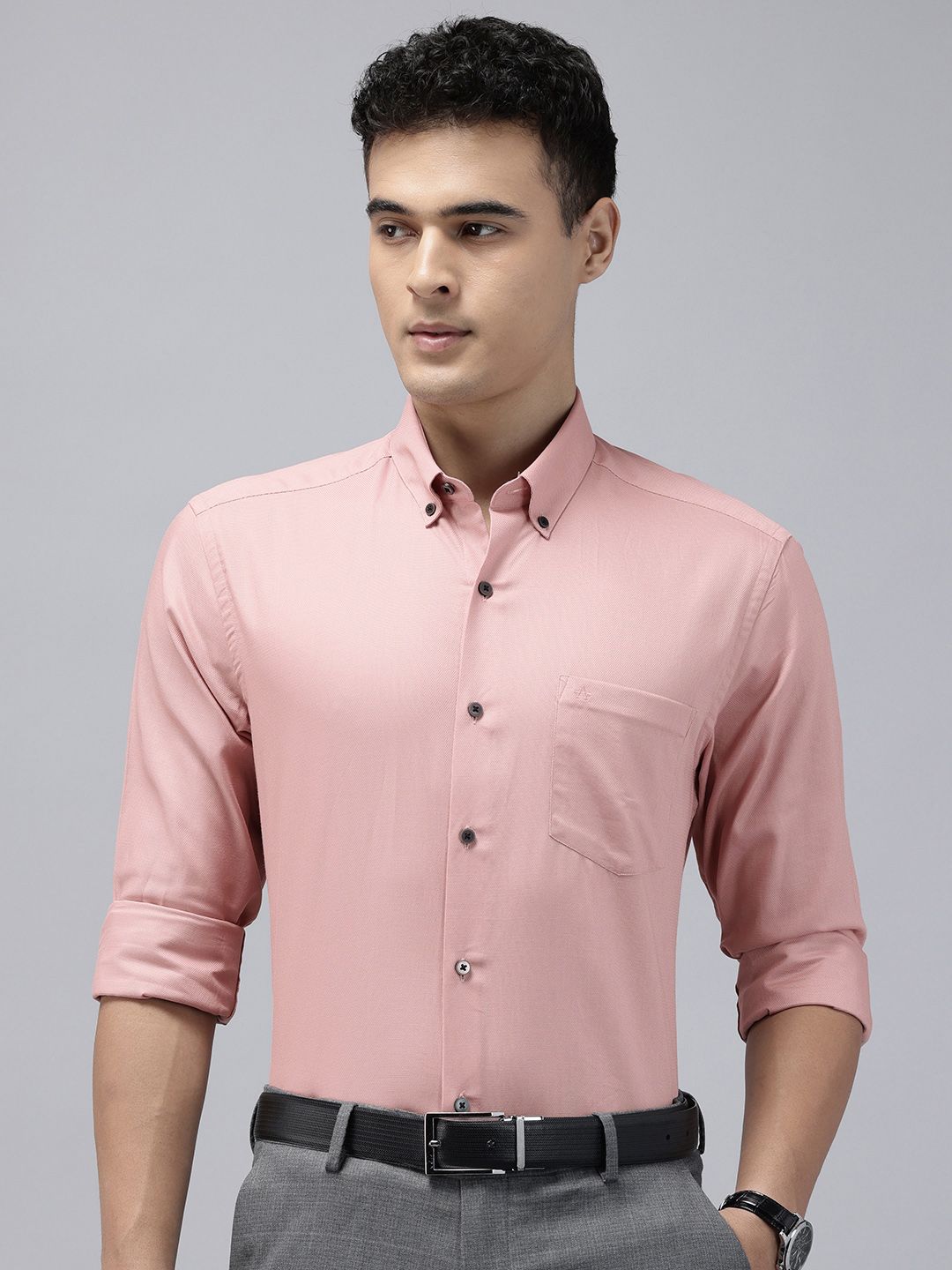 Arrow Pure Cotton Textured Manhattan Slim Fit Formal Shirt