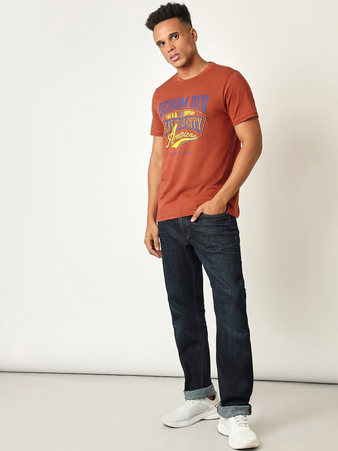 Lee Men Typography Printed Slim Fit T-shirt
