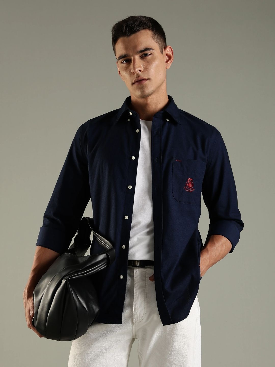 Tommy Hilfiger Tommy Hilfiger Men Solid Button-Down Collar Casual Shirt