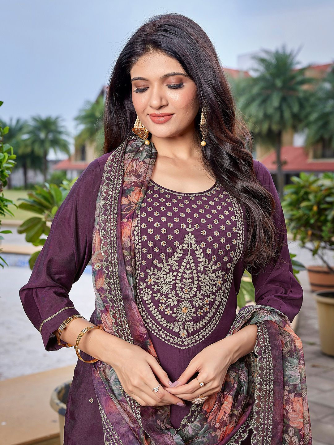 Royal Export Women Floral Embroidered Regular Thread Work Kurta with Trousers & Dupatta