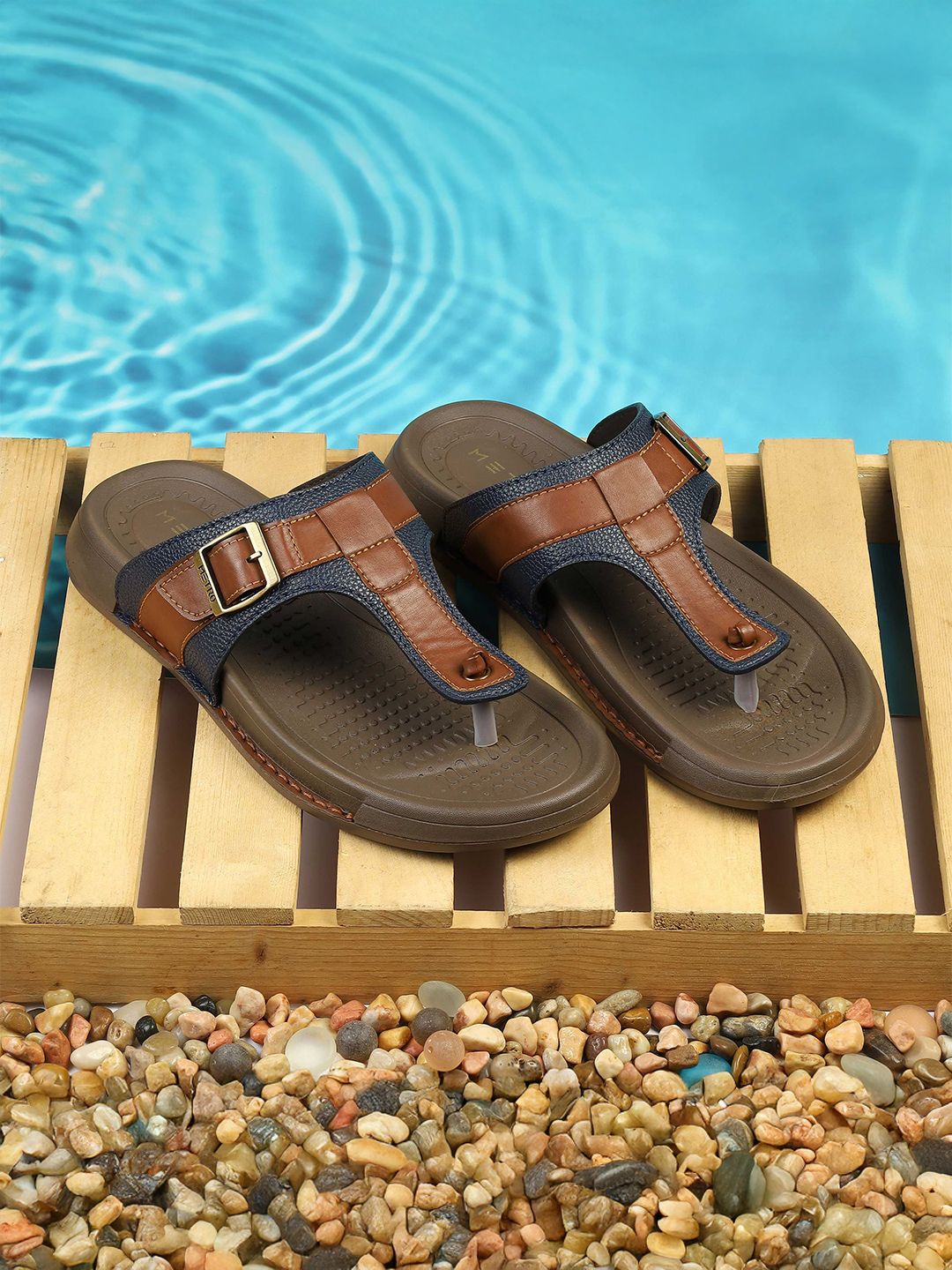 Metro Men Solid Thong Flip-Flops