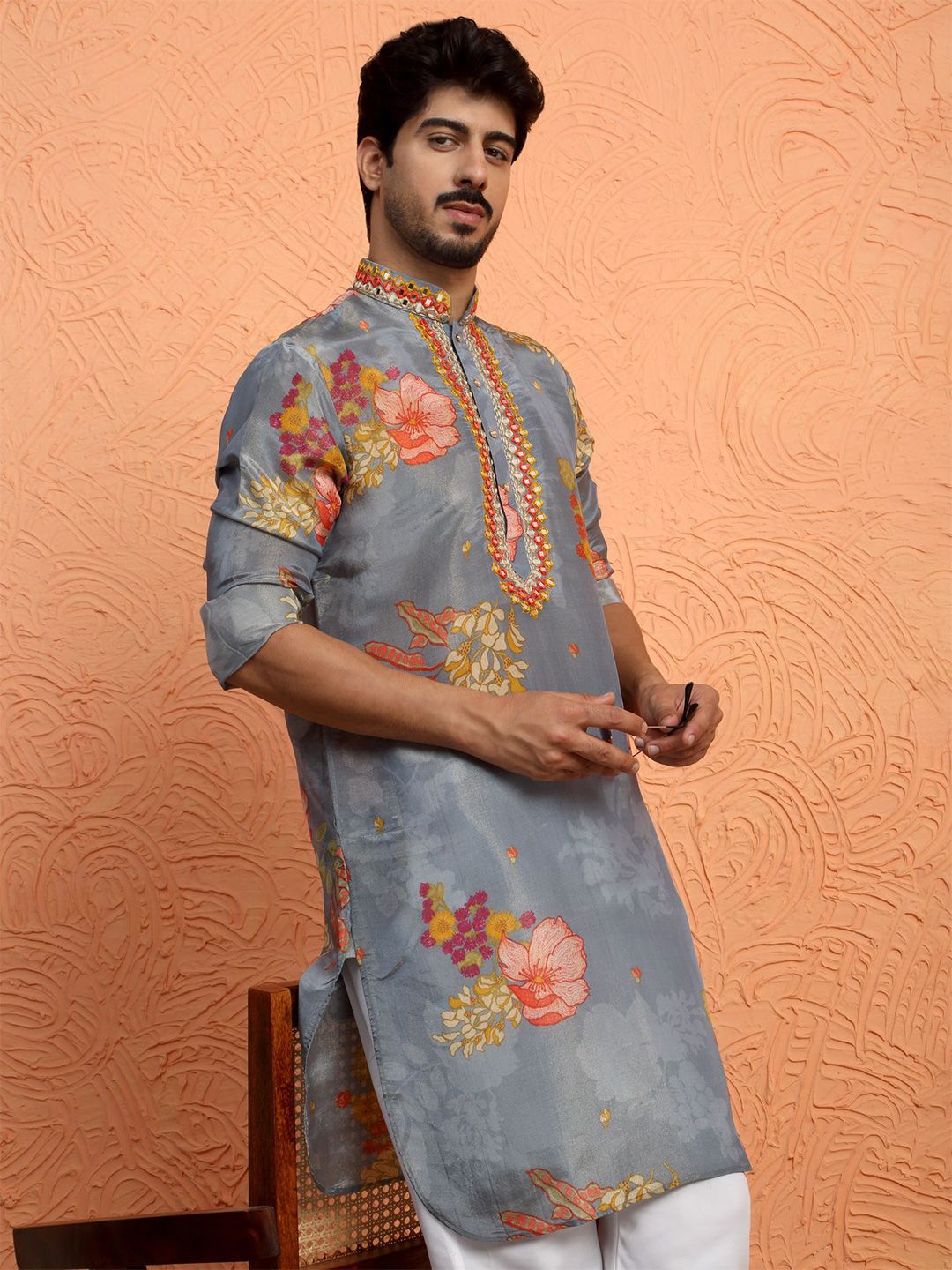 KRAFT INDIA LUXE Floral Printed Mandarin Collar Thread Work Straight Kurta