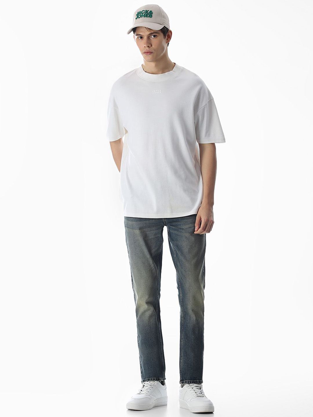 Slim Fit Low-Rise Light Fade Stretchable Jeans