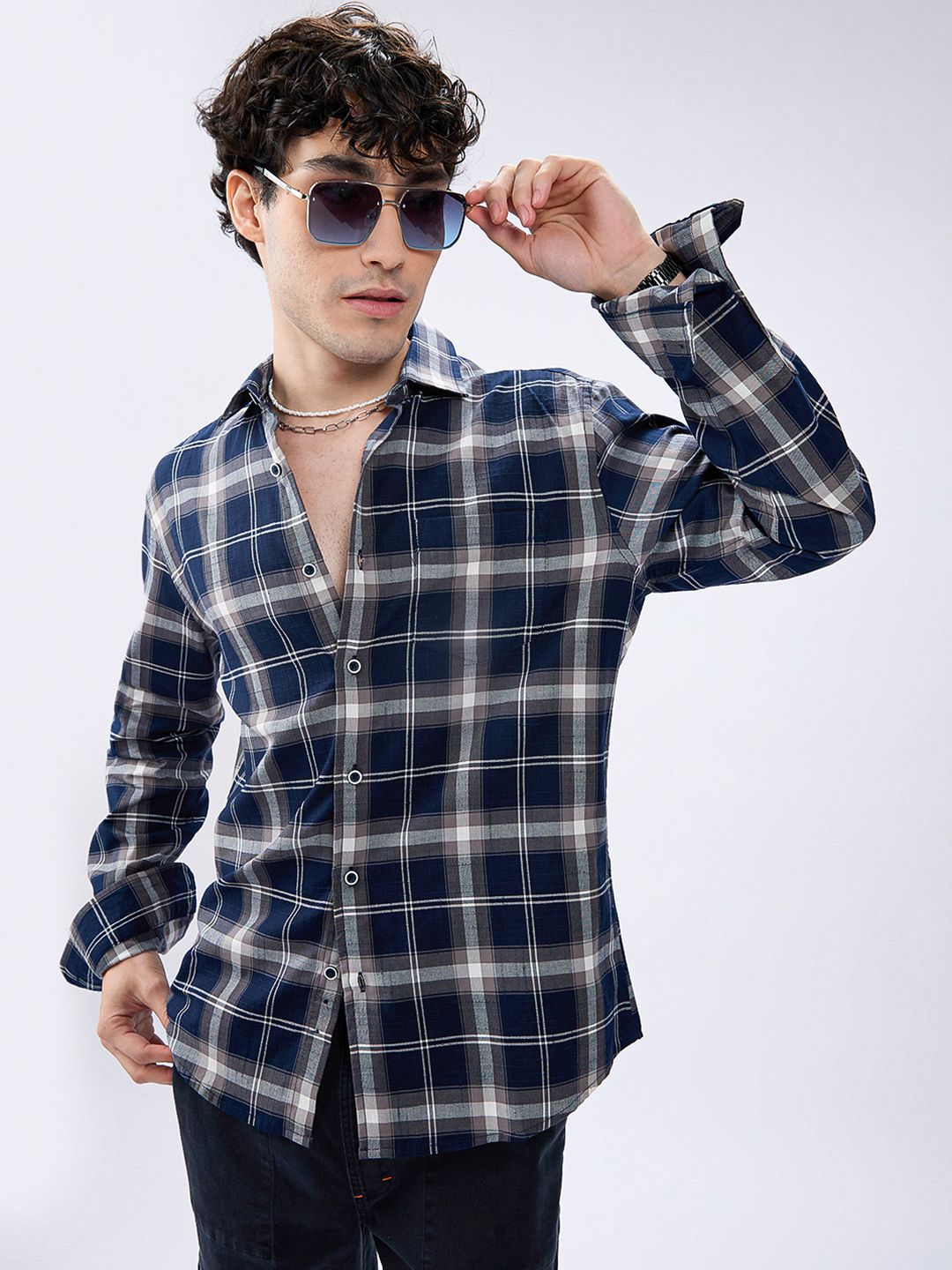 VASTRADO Men Classic Fit Checked Spread Collar Cotton Casual Shirt
