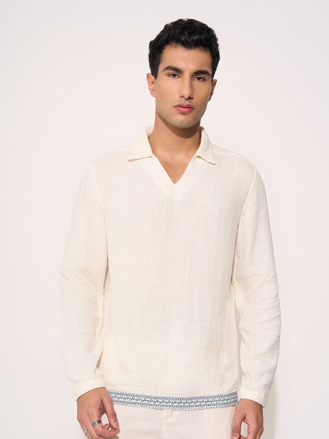 7 Alt by Pantaloons Men Solid Casual Shirt
