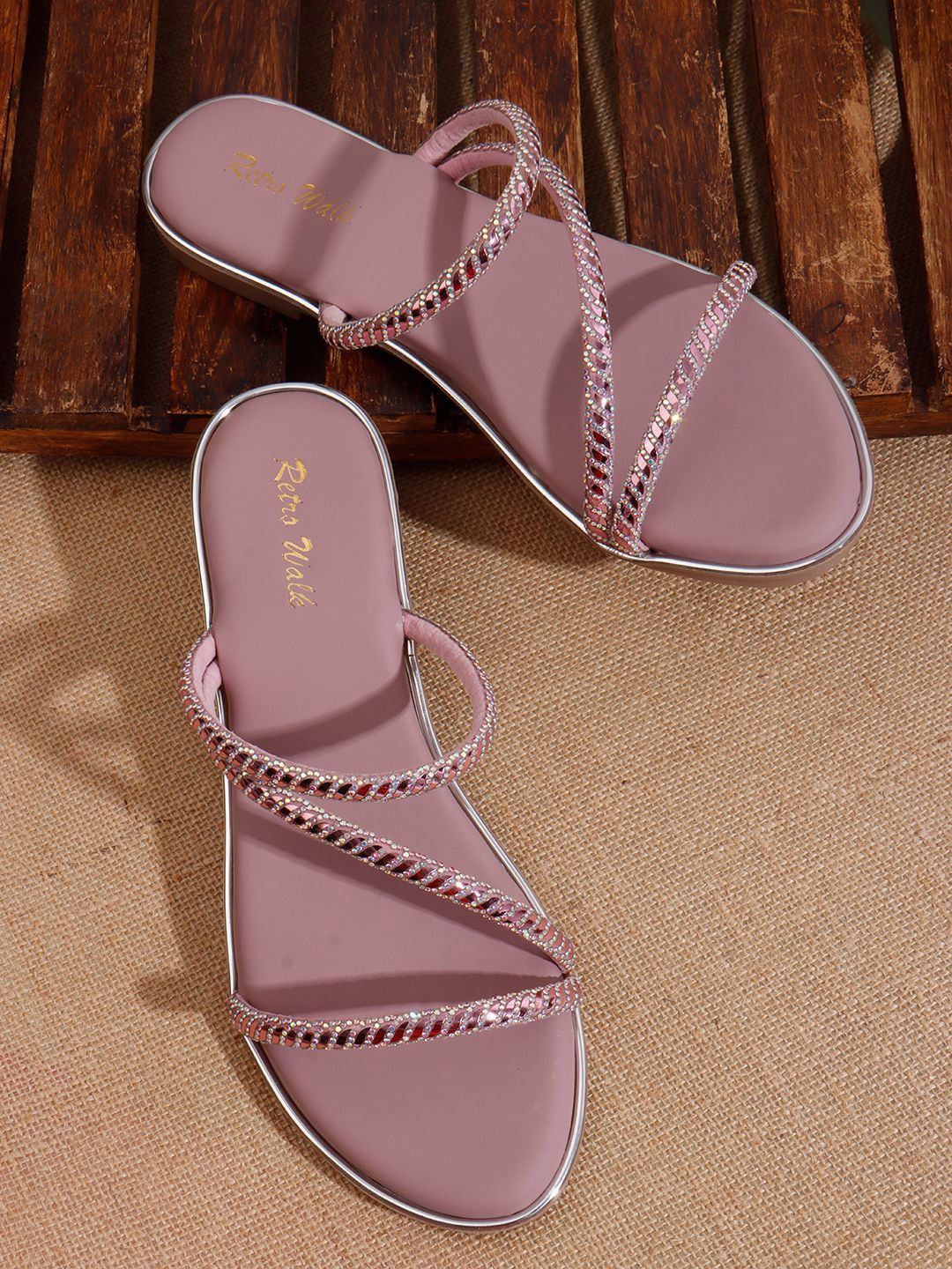 Retro Walk Women Embellished Open Toe Flats